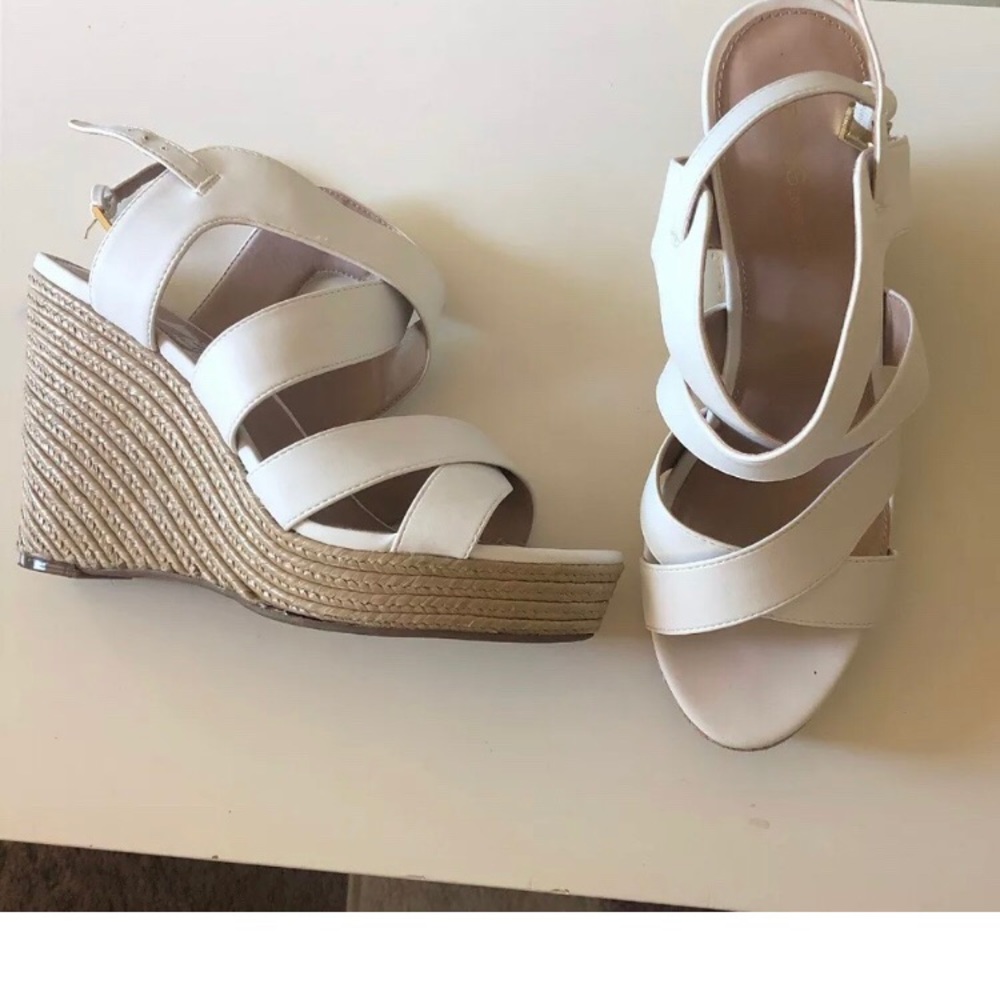 NEW BCBG Scarlet White Leather Wedges Sz 9 W